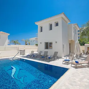 villa-gloxinia.protaras-cy-hotels.com/